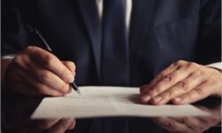 Estructura de los contratos en inglés: guía para traductores